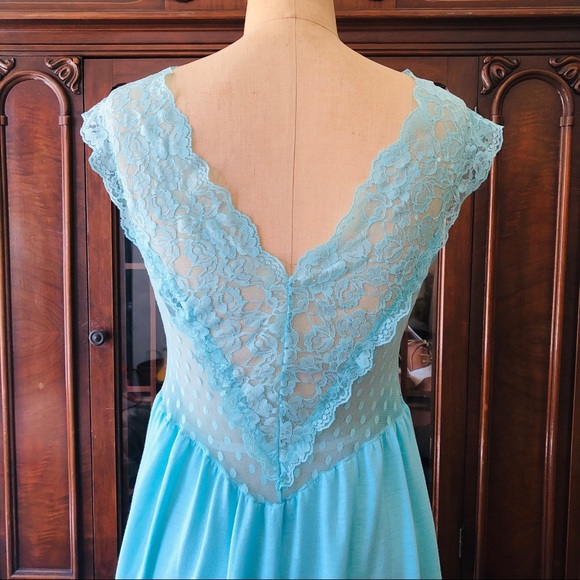VINTAGE Victorian Mint Lace Nightgown - Picture 7 of 9